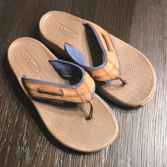 boys sperry flip flops